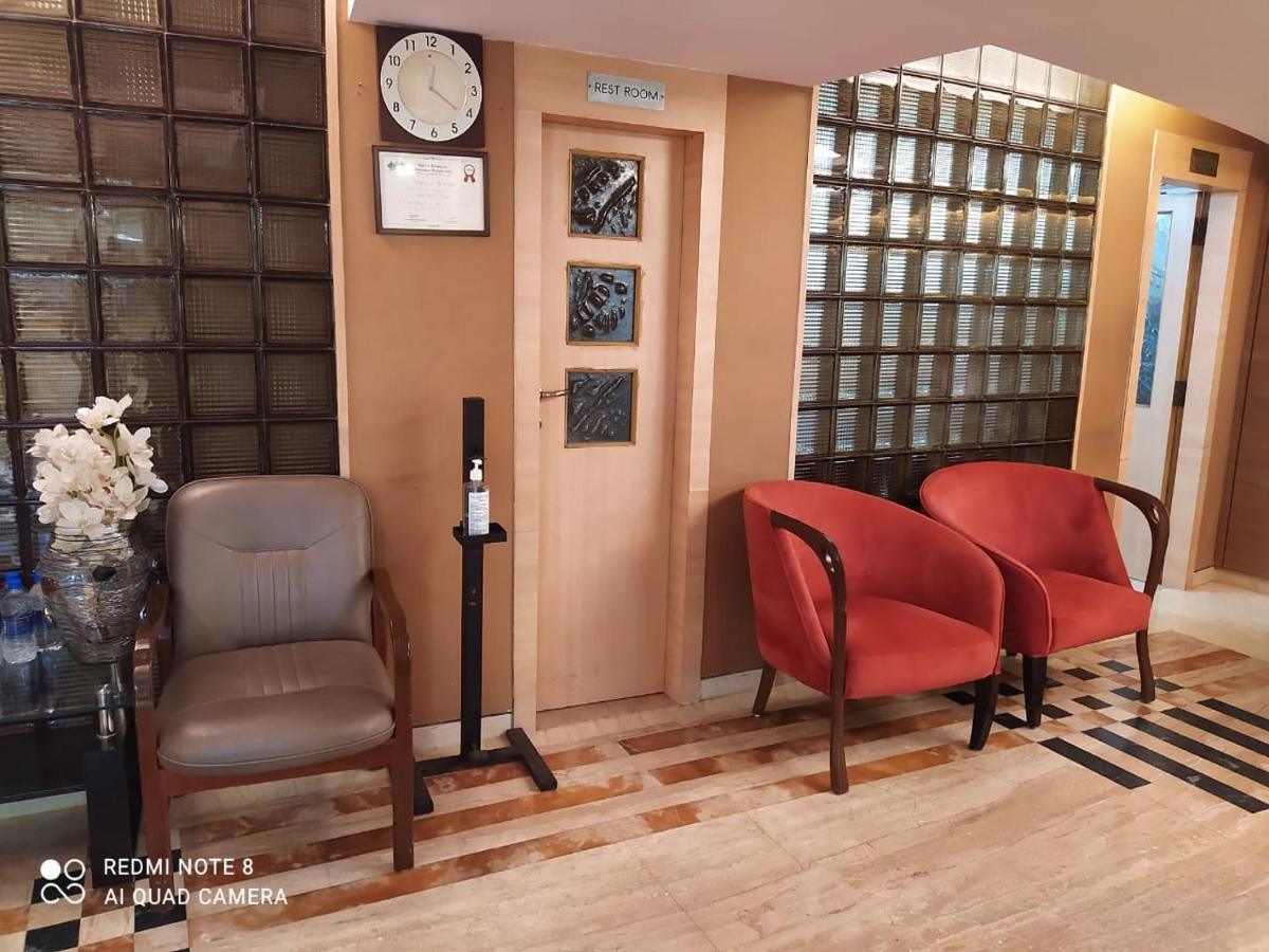 Hotel Plaza Mumbai Dış mekan fotoğraf
