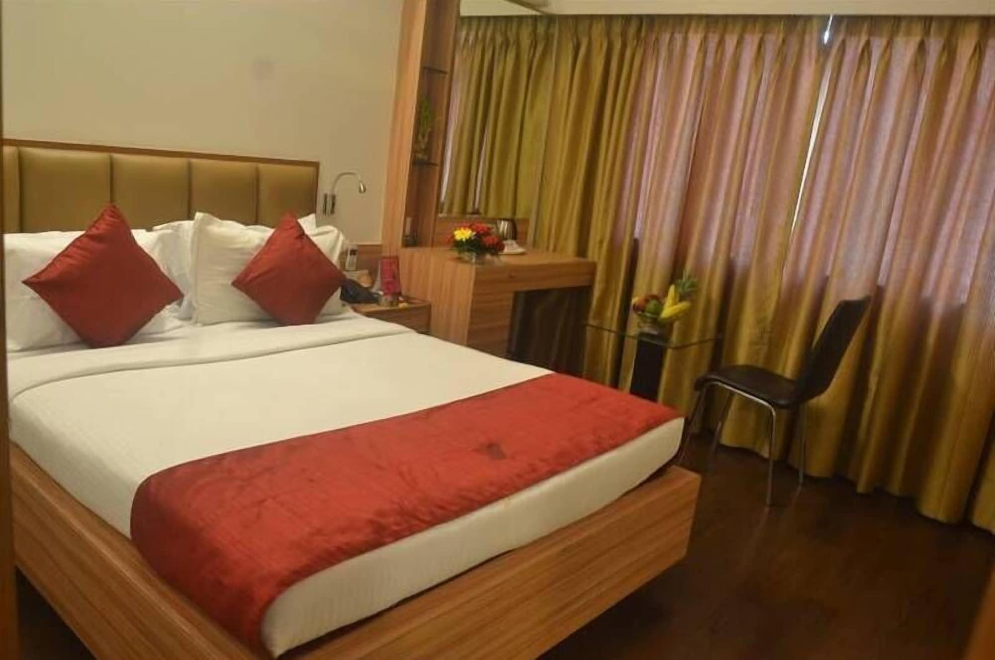 Hotel Plaza Mumbai Dış mekan fotoğraf