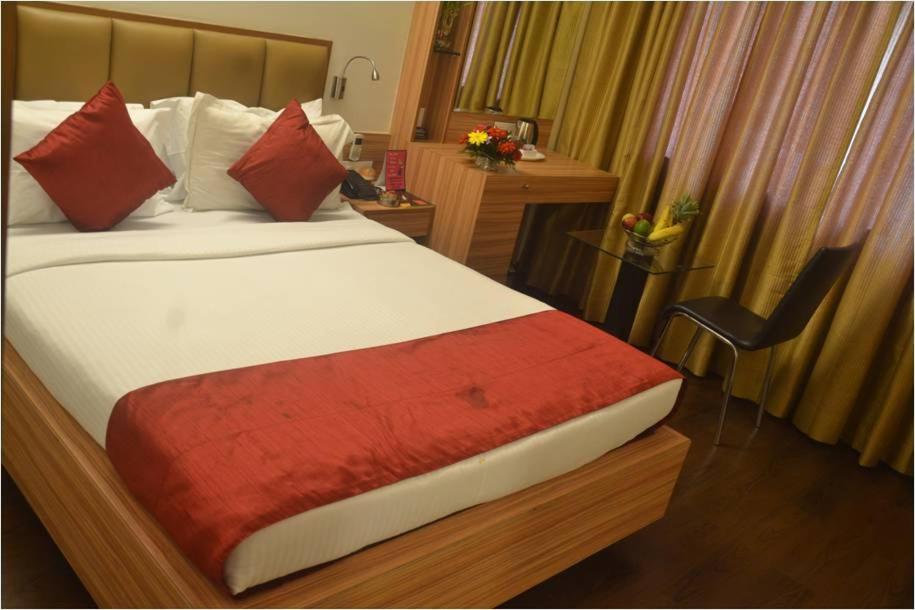 Hotel Plaza Mumbai Oda fotoğraf
