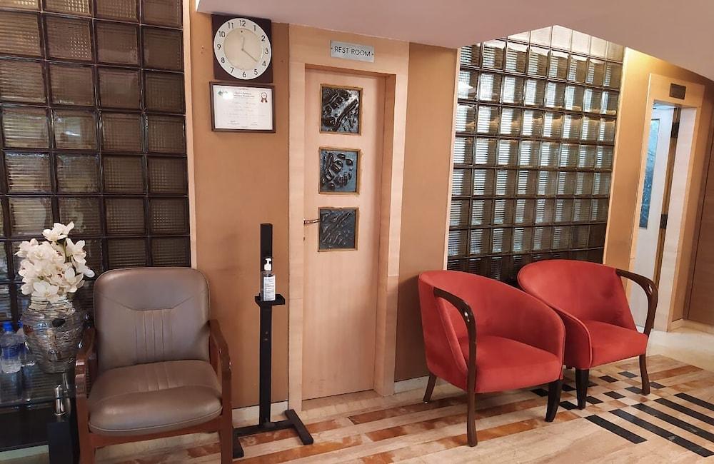 Hotel Plaza Mumbai Dış mekan fotoğraf