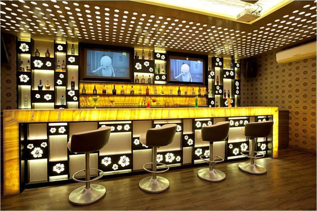 Hotel Plaza Mumbai Dış mekan fotoğraf
