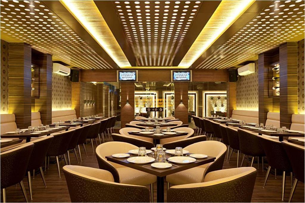 Hotel Plaza Mumbai Dış mekan fotoğraf