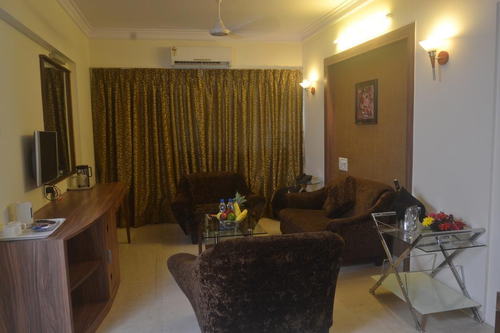 Hotel Plaza Mumbai Dış mekan fotoğraf